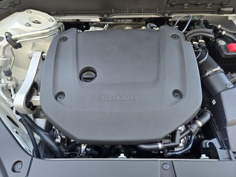 New 2026 Volvo XC90 B6 Plus w/ Protection Package Premier image 33