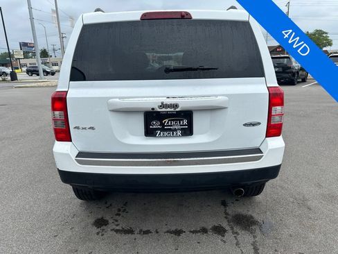 Used 2017 Jeep Patriot High Altitude AWD/4WD image 5