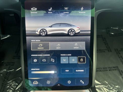 Used 2024 Lucid Air Pure RWD image 43