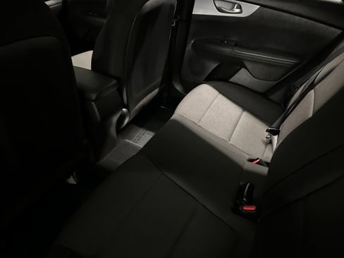 Used 2023 Kia Forte LXS image 11