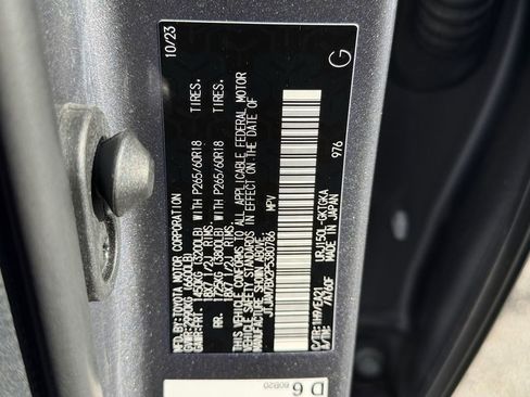 Used 2023 Lexus GX 460 Premium image 28