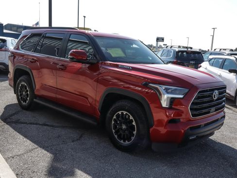 Used 2026 Toyota Sequoia SR5 w/ TRD Off-Road Package AWD/4WD image 3