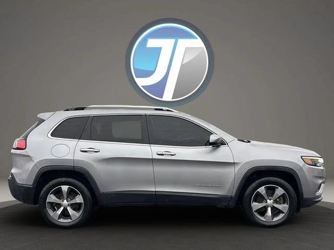 Used 2019 Jeep Cherokee Limited AWD/4WD image 15