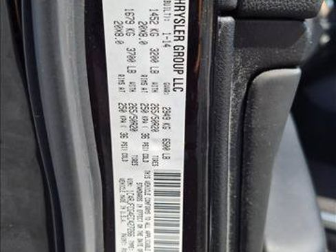 Used 2014 Jeep Grand Cherokee Overland w/ Advanced Technology Group AWD/4WD image 17