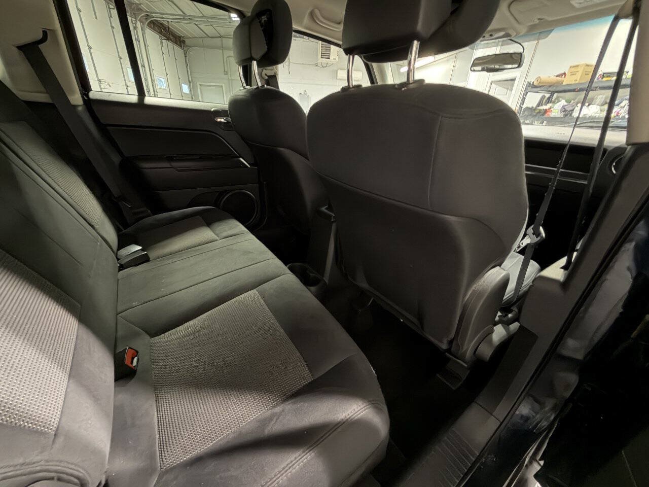 Used 2011 Jeep Patriot Latitude AWD/4WD image 17
