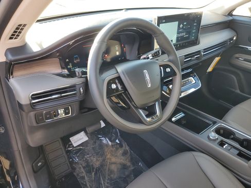 New 2025 Lincoln Corsair Reserve image 13