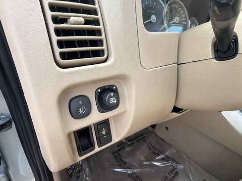 Used 2005 Mercury Mariner 2WD V6 image 14