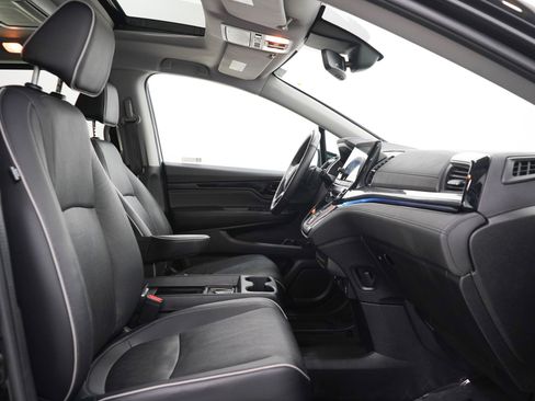 Used 2024 Honda Odyssey Elite image 11