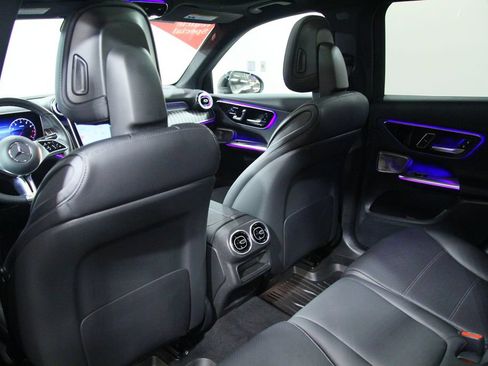 Used 2026 Mercedes-Benz GLC 300 4MATIC image 27