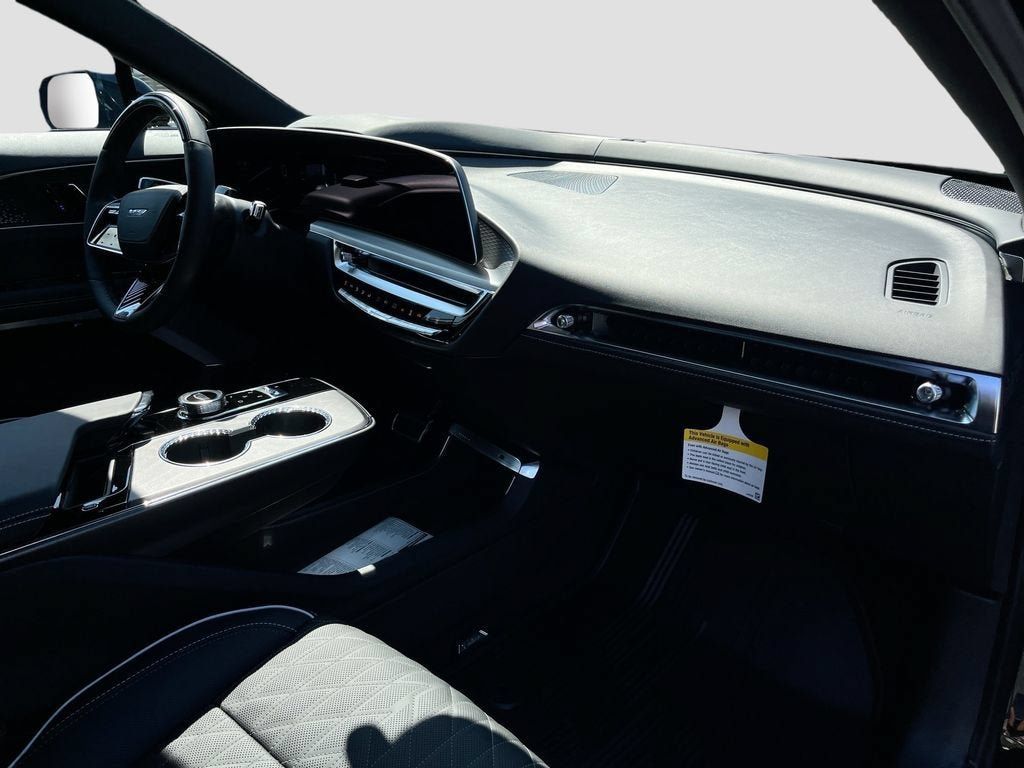 New 2026 Cadillac Lyriq V AWD/4WD image 30