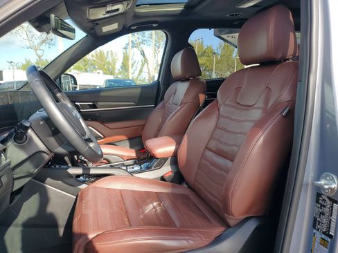 Used 2024 Kia Telluride SX Prestige image 13