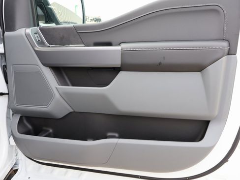 New 2025 Ford F150 XLT w/ Equipment Group 302A MID image 8