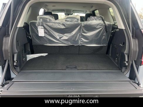 New 2026 Ford Expedition Active image 19