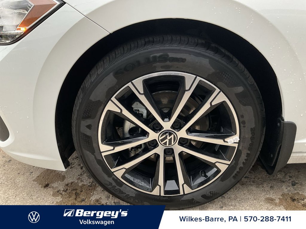 Certified 2023 Volkswagen Jetta Sport FWD image 11