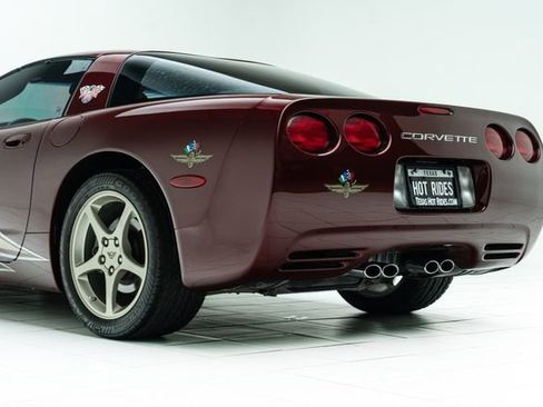 Used 2003 Chevrolet Corvette Coupe w/ Preferred Equipment Group RWD image 22