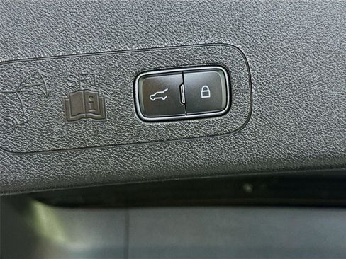 Used 2023 Lincoln Aviator Reserve AWD/4WD image 24