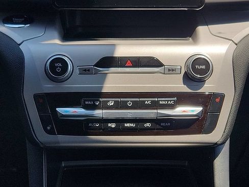 Certified 2023 Ford Explorer XLT w/ Equipment Group 202A AWD/4WD image 17