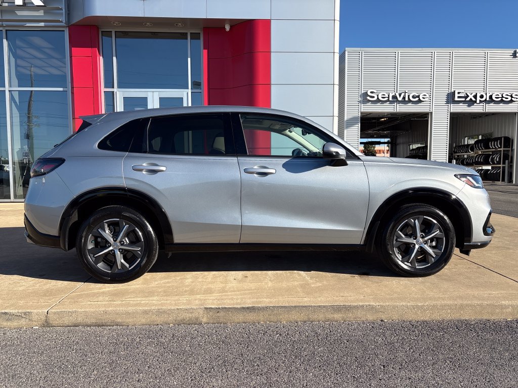 Used 2025 Honda HR-V EX-L image 6