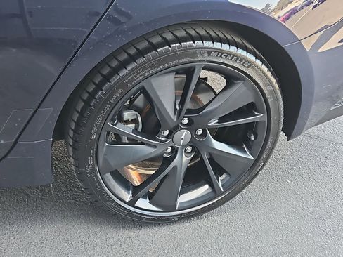 Certified 2023 Genesis G70 2.0T w/ Sport Prestige Package RWD image 12