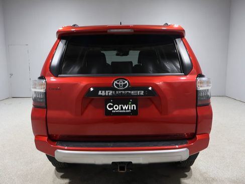 Used 2022 Toyota 4Runner TRD Off-Road Premium image 3