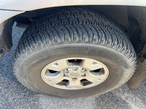 Used 2006 Toyota Tacoma 4x4 Access Cab V6 image 7