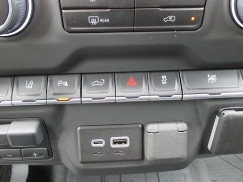 Used 2024 Chevrolet Silverado 2500 Custom w/ Custom Value Package AWD/4WD image 18