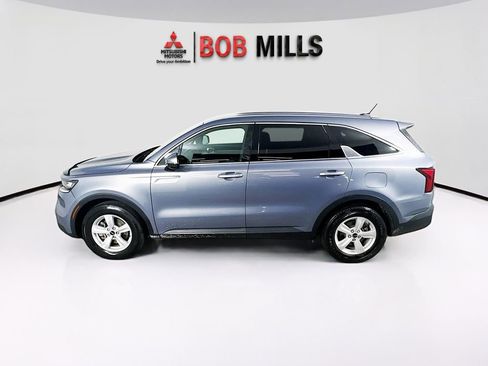 Used 2022 Kia Sorento LX FWD image 4