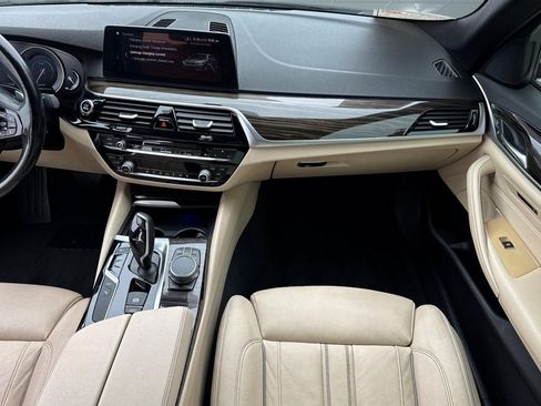 Used 2018 BMW 530e RWD image 31