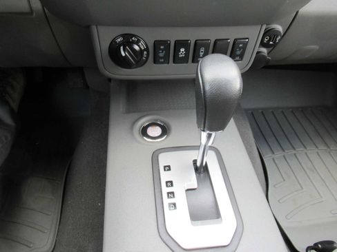 Used 2021 Nissan Frontier SV image 24