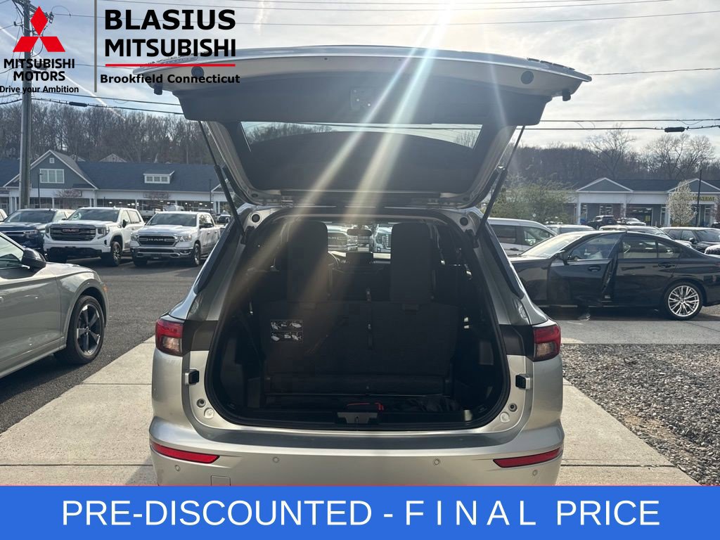 Used 2025 Mitsubishi Outlander ES AWD/4WD image 9