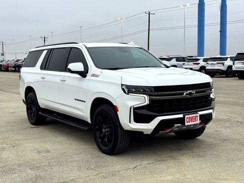 Used 2022 Chevrolet Suburban Z71 image 4