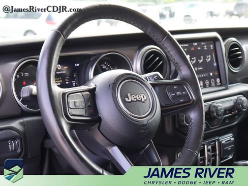 Used 2023 Jeep Wrangler Unlimited w/ Cold Weather Group AWD/4WD image 24