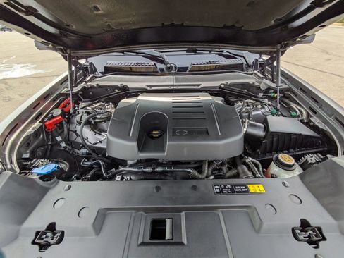 Used 2023 Land Rover Defender 110 X image 32