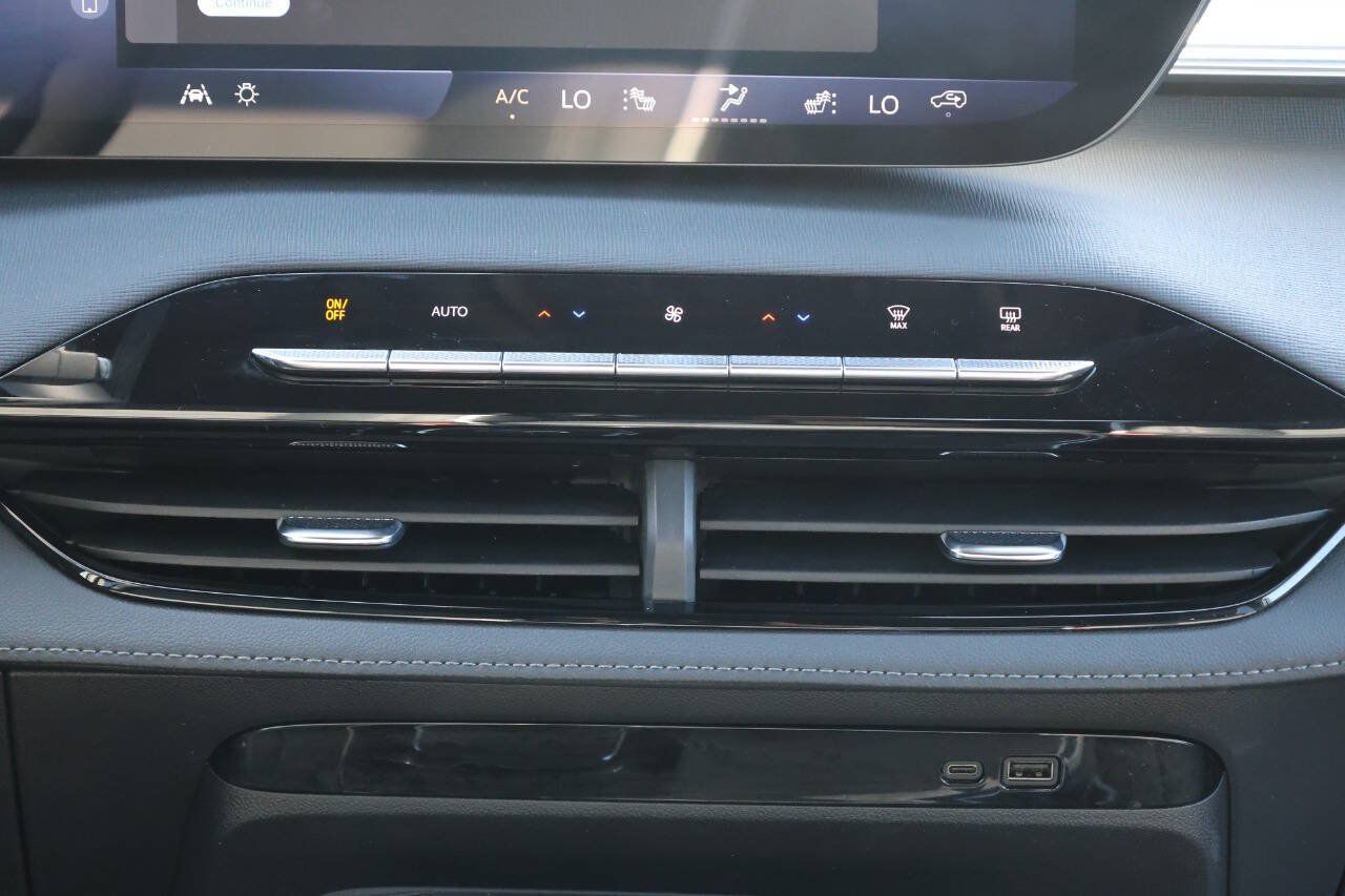 Used 2026 Buick Enclave Preferred w/ Power Package AWD/4WD image 21