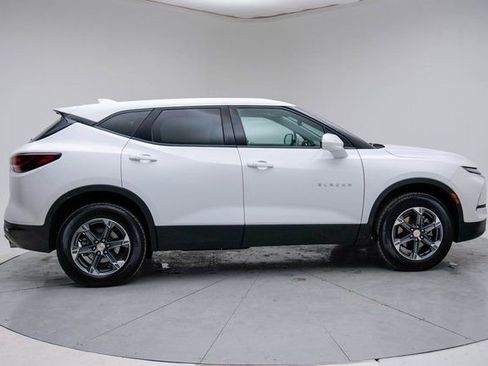 Used 2025 Chevrolet Blazer LT image 7