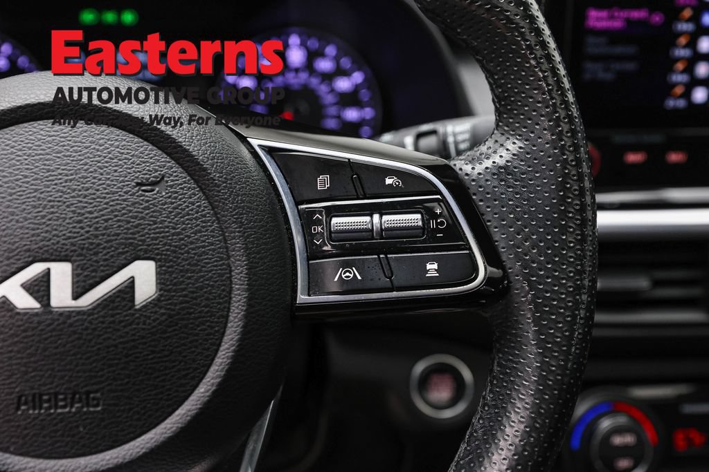 Used 2023 Kia Forte GT-Line w/ GT-Line Premium Package FWD image 17