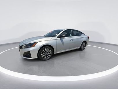 Used 2024 Nissan Altima 2.5 SV