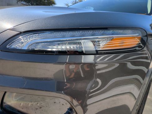 Used 2015 Jeep Cherokee Limited image 6