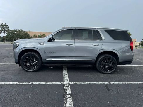 Used 2022 GMC Yukon SLT w/ SLT Premium Package AWD/4WD image 9