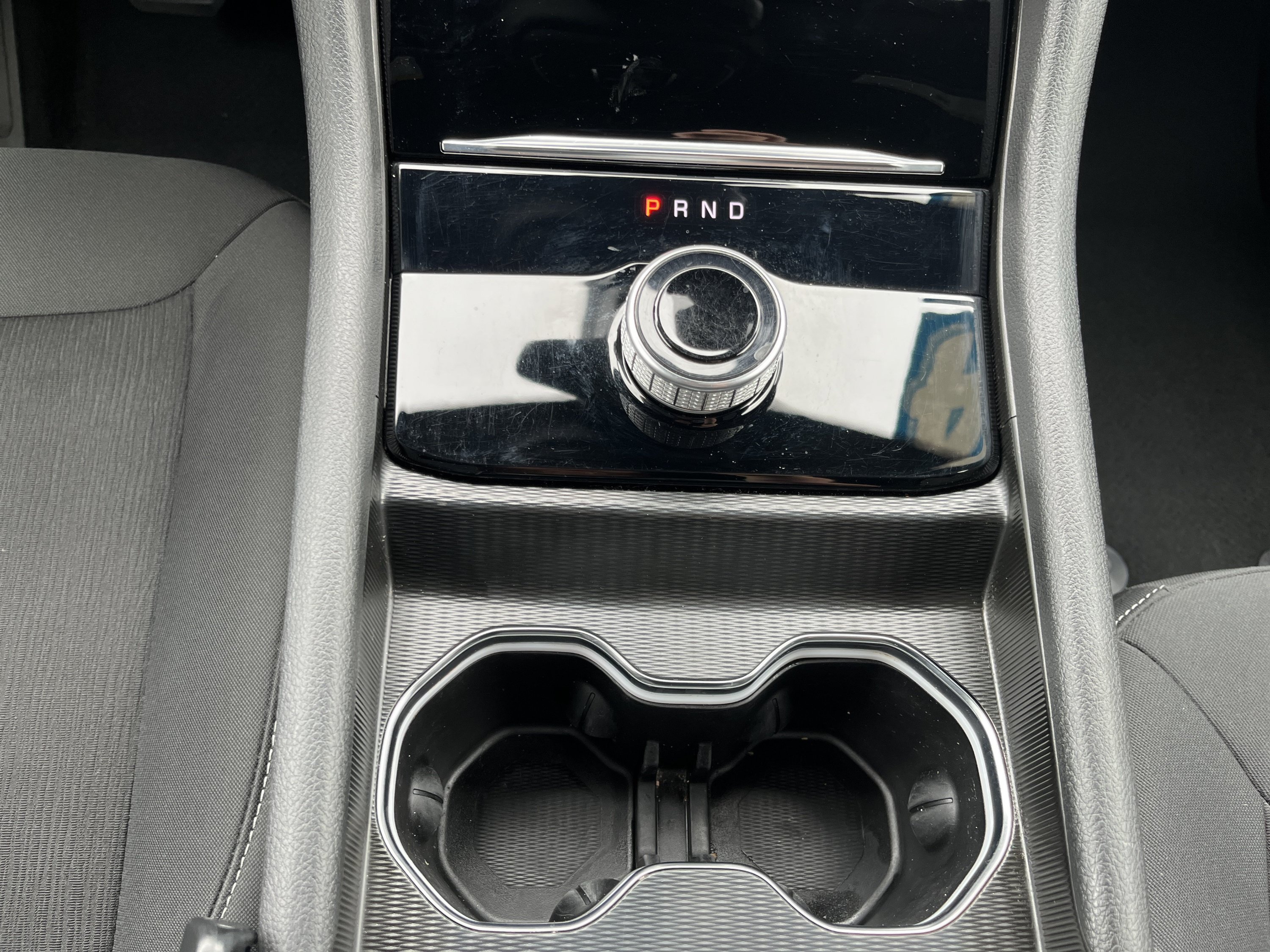 Used 2024 Jeep Grand Cherokee Laredo AWD/4WD image 26