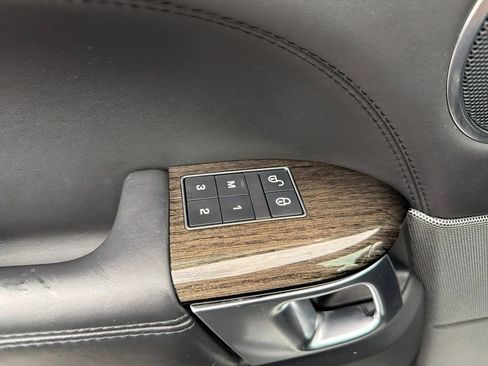 Used 2019 Land Rover Range Rover Sport Supercharged AWD/4WD image 32