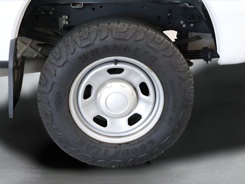 Used 2025 Ford F350 XL w/ FX4 Off-Road Package AWD/4WD image 28