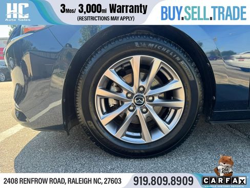 Used 2019 MAZDA MAZDA3 Sedan FWD image 10