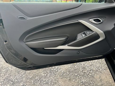 Used 2023 Chevrolet Camaro LT RWD image 17