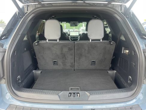 Used 2025 Ford Explorer ST RWD image 18