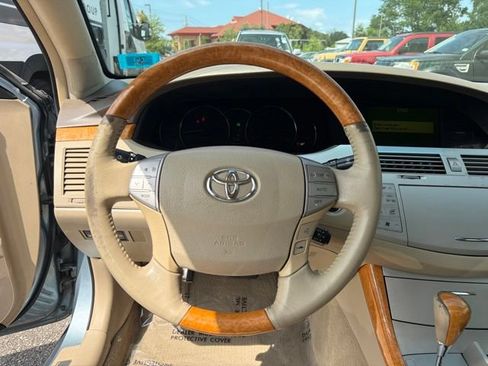 Used 2007 Toyota Avalon Limited FWD image 10