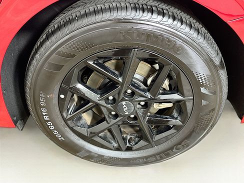 Used 2025 Kia K5 LXS image 11