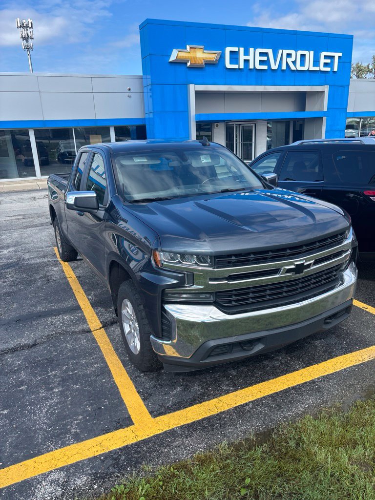 Used 2019 Chevrolet Silverado 1500 LT w/ All-Star Edition AWD/4WD image 3