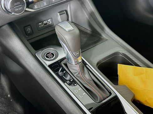 New 2025 Nissan Sentra SR image 22