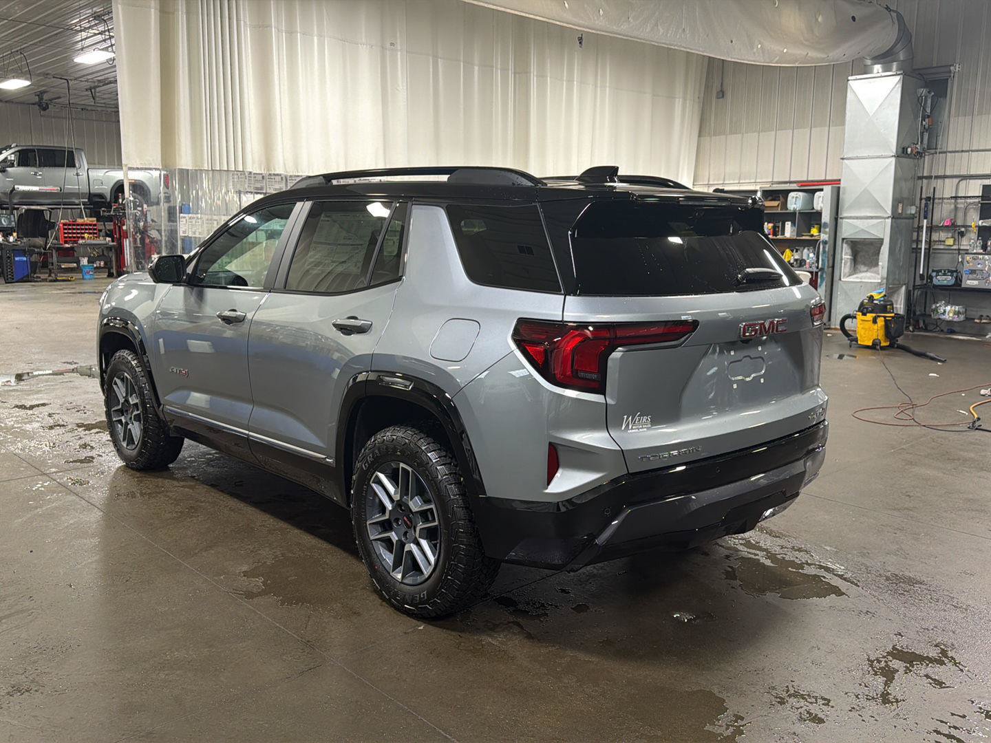 New 2027 GMC Terrain AT4 w/ Convenience Package III AWD/4WD image 3